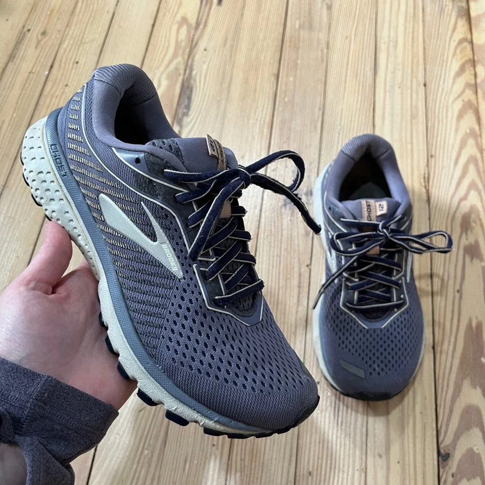 Brooks Ghost 12 Running Shoes Womens 7.5 Purple Gray Mesh DNA LOFT Sneakers